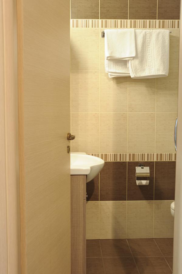 Spyrou Studios & Apartments Platanidia Bagian luar foto