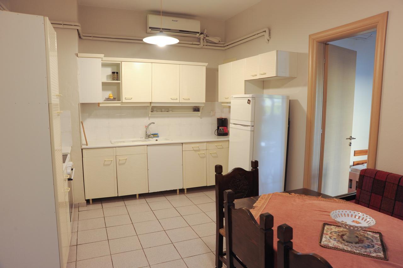 Spyrou Studios & Apartments Platanidia Bagian luar foto