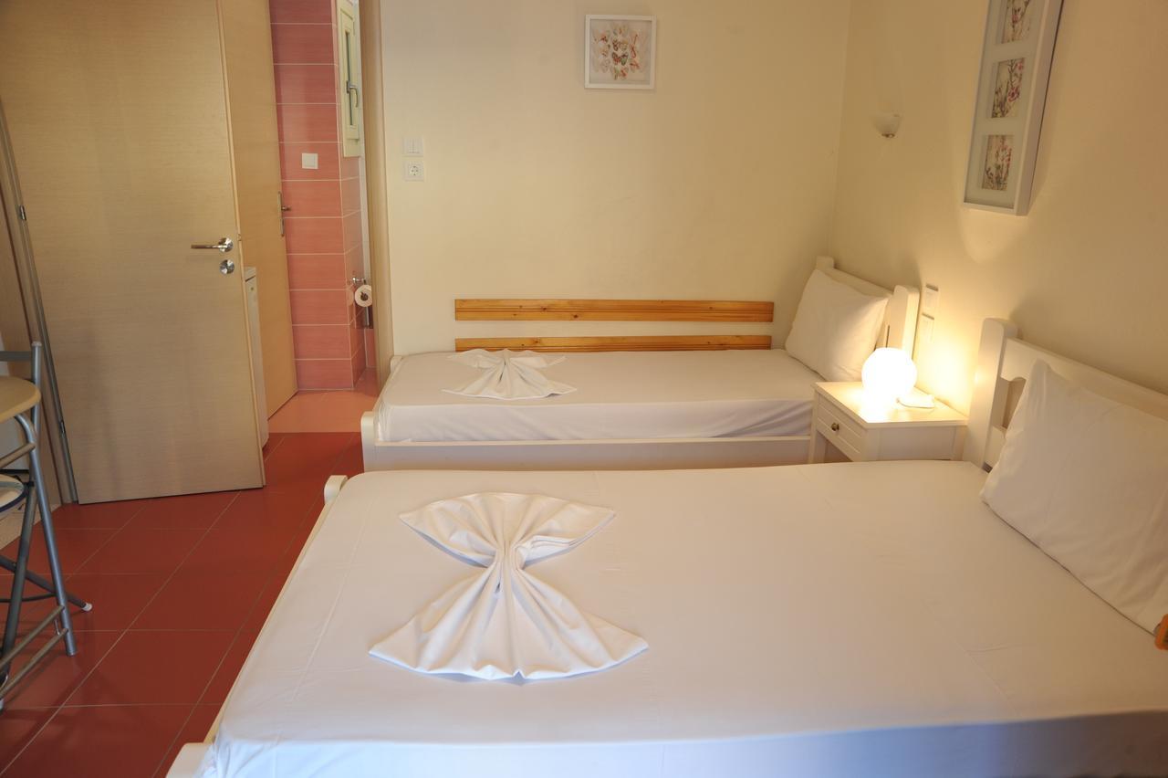 Spyrou Studios & Apartments Platanidia Bagian luar foto
